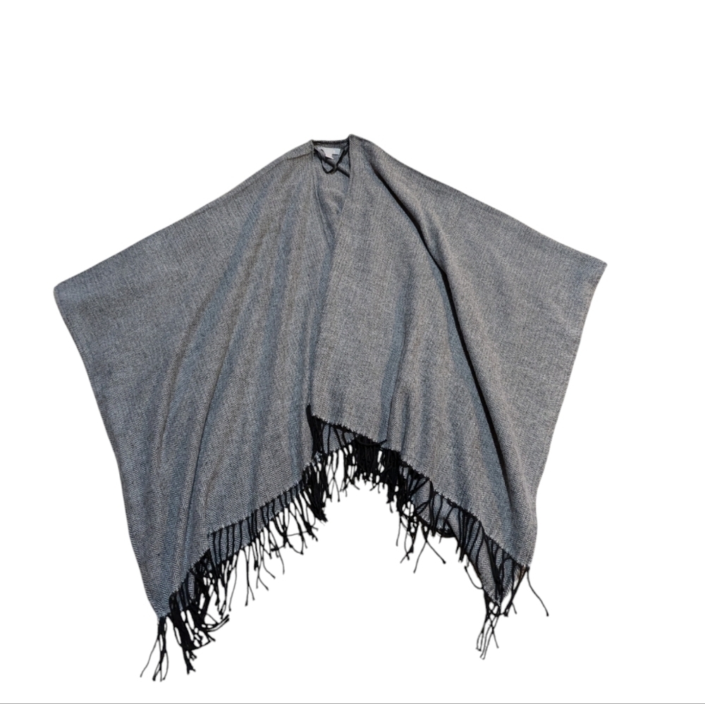 Nordstrom Cozy Herringbone Fringe Shawl One Size
